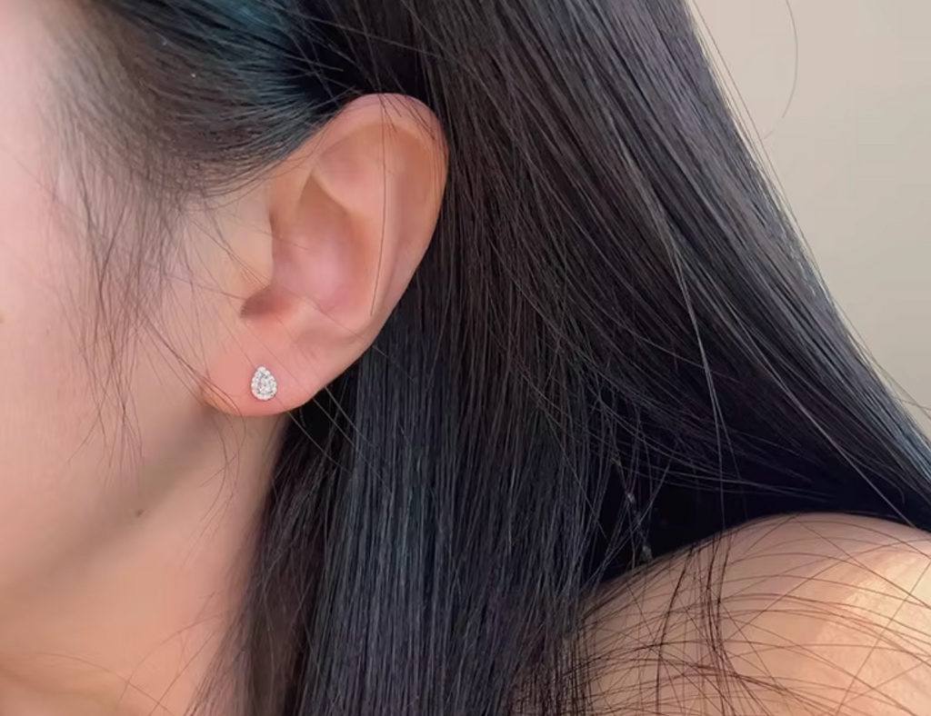 Shiny 925 Sterling Silver Teardrop Stud Earrings with Full Zircon